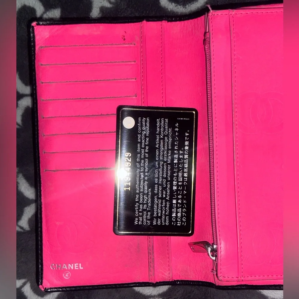 CHANEL Cambon Quilted Leather Bi-Fold Wallet with Pink Interior - Picture 5 of 6
